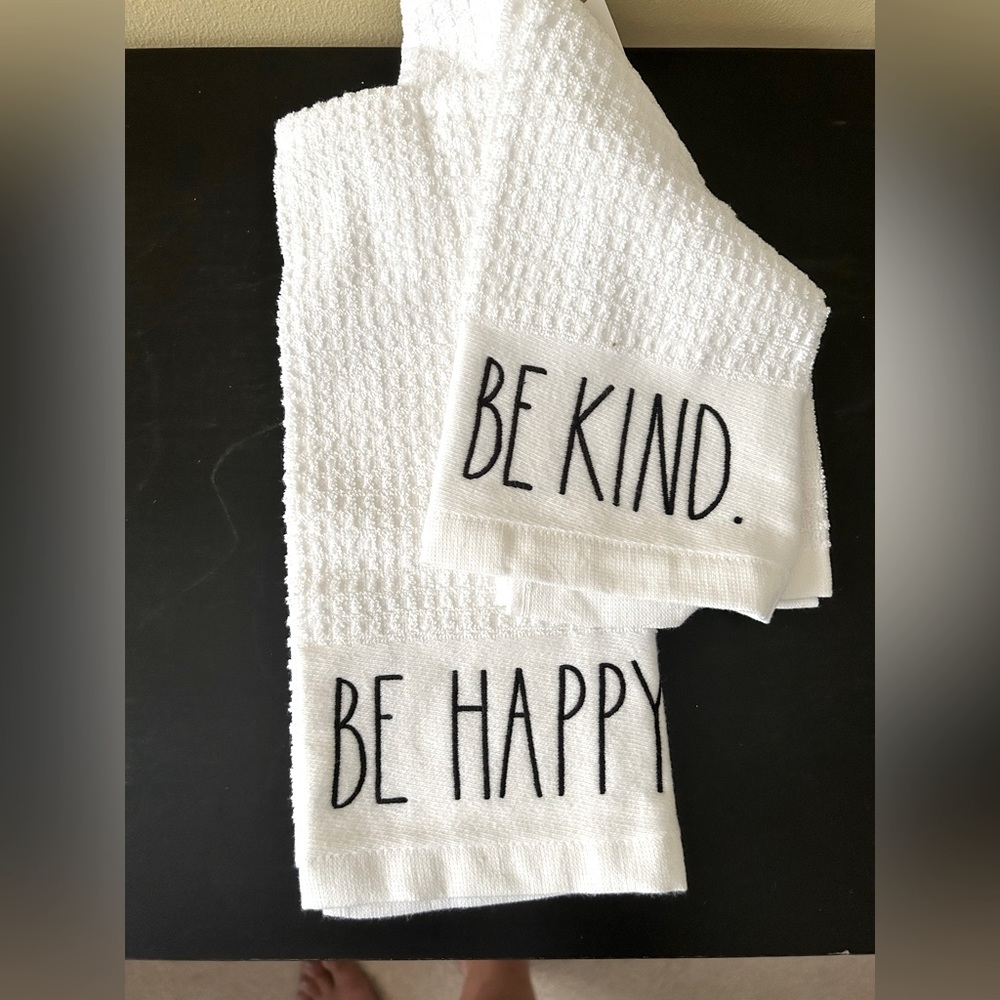 Rae Dunn kitchen towel set